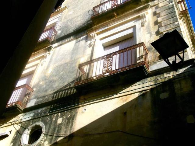 Palazzo / Stabile in vendita a Cetraro CS