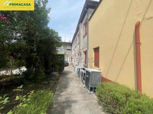 Palazzo / Stabile in vendita a Chioggia VE