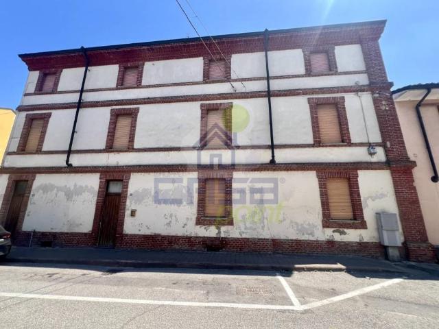 Palazzo / Stabile in vendita a Chignolo Po PV