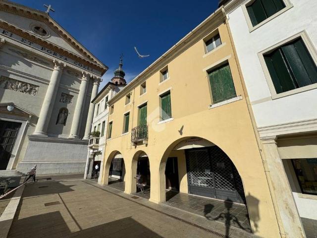 Palazzo / Stabile in vendita a Cittadella PD