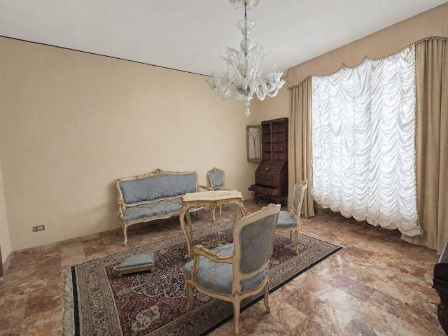Palazzo / Stabile in vendita a Civitella di Romagna FC