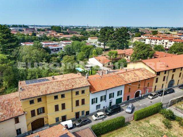 Palazzo / Stabile in vendita a Coccaglio