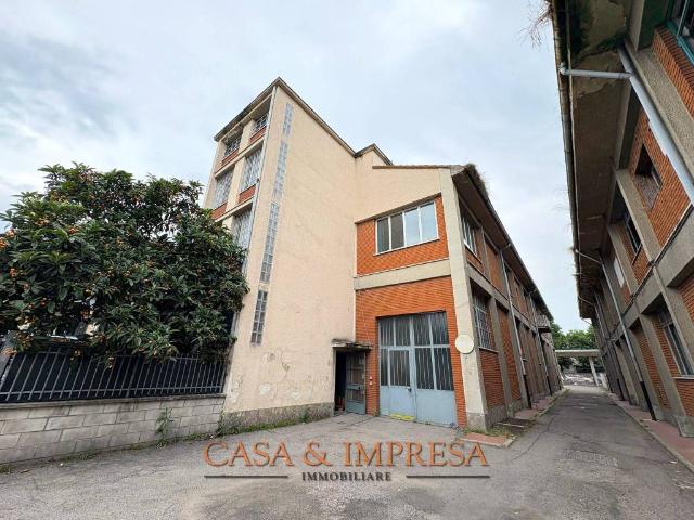 Palazzo / Stabile in vendita a Cologno Monzese MI