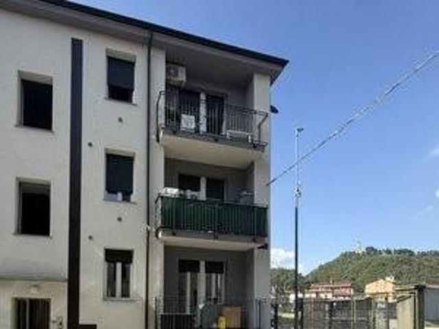 Palazzo / Stabile in vendita a Como CO