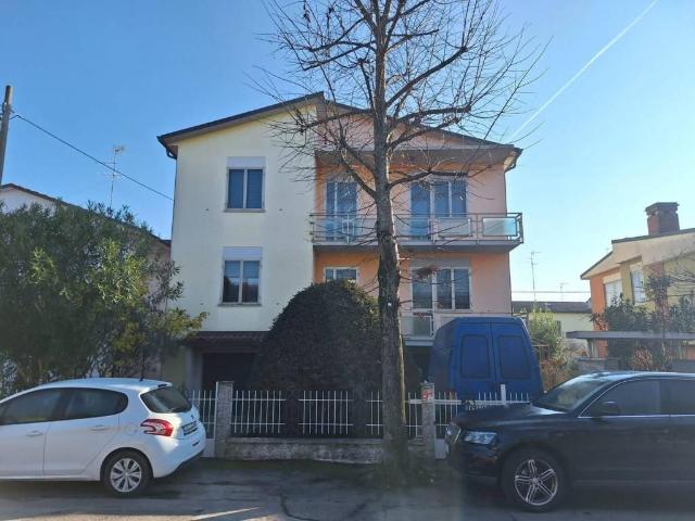 Palazzo / Stabile in vendita a Conselice RA