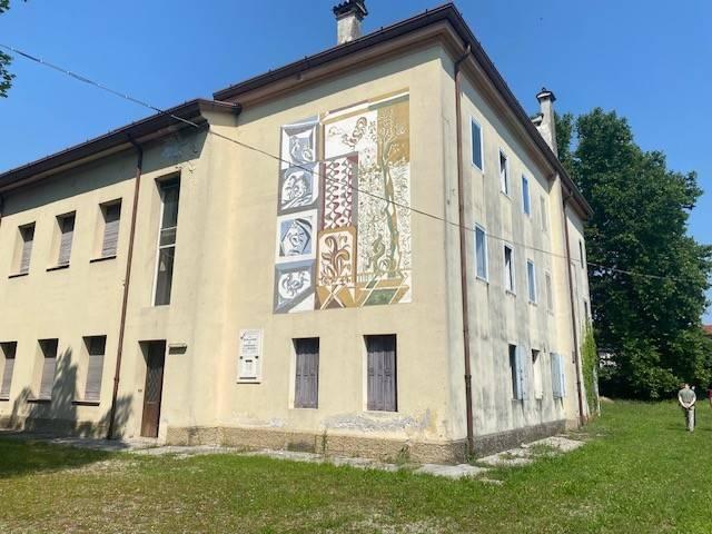 Palazzo / Stabile in vendita a Cordenons PN