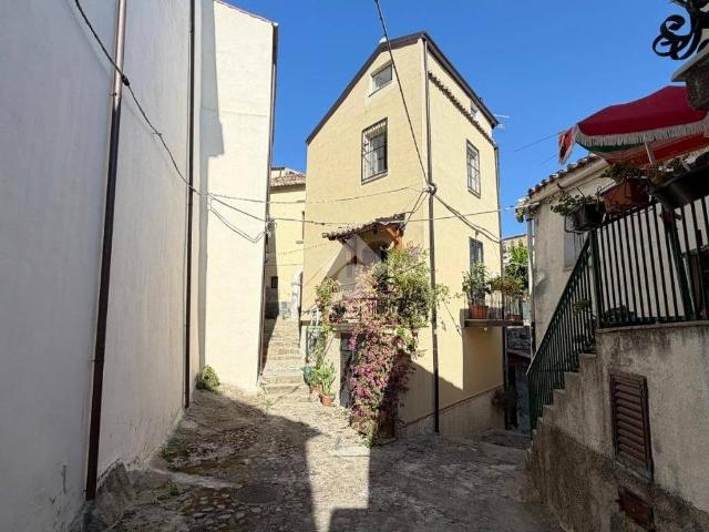 Palazzo / Stabile in vendita a Corigliano Rossano CS