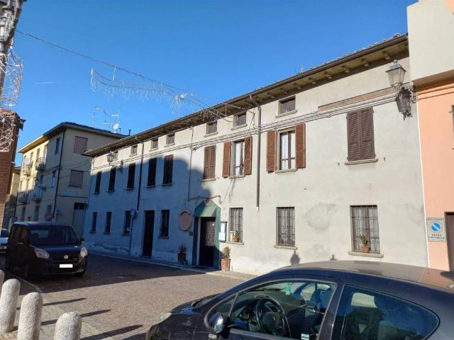Palazzo / Stabile in vendita a Cortemaggiore PC