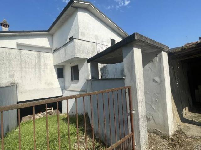 Palazzo / Stabile in vendita a Crema CR
