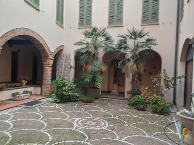 Palazzo / Stabile in vendita a Cremona CR
