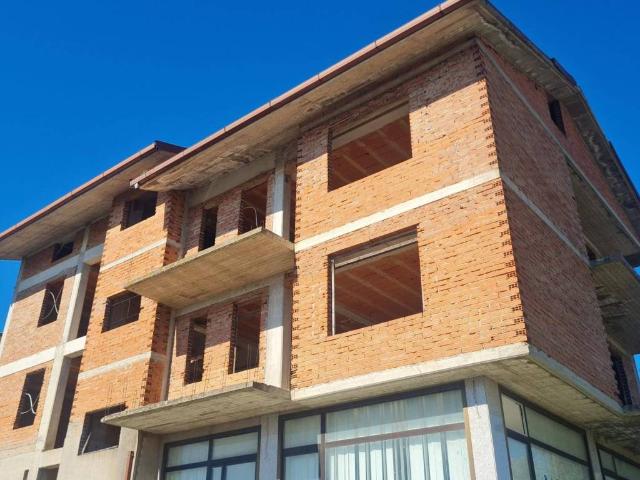 Palazzo / Stabile in vendita a Deruta PG