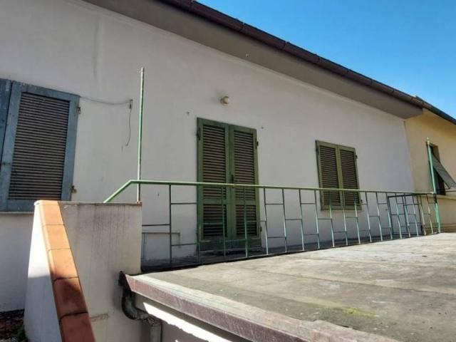 Palazzo / Stabile in vendita a Empoli FI