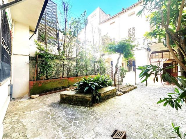 Palazzo / Stabile in vendita a Faenza RA
