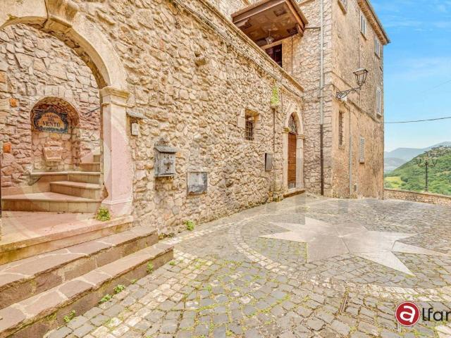 Palazzo / Stabile in vendita a Falvaterra FR