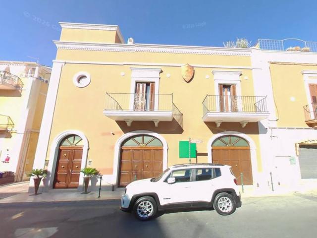 Palazzo / Stabile in vendita a Fasano BR