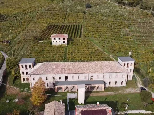 Palazzo / Stabile in vendita a Farra di Soligo TV