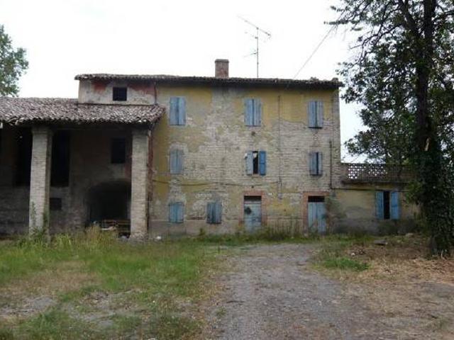 Palazzo / Stabile in vendita a Fontevivo PR