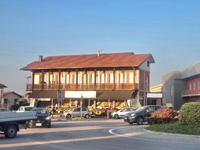 Palazzo / Stabile in vendita a Fossano CN