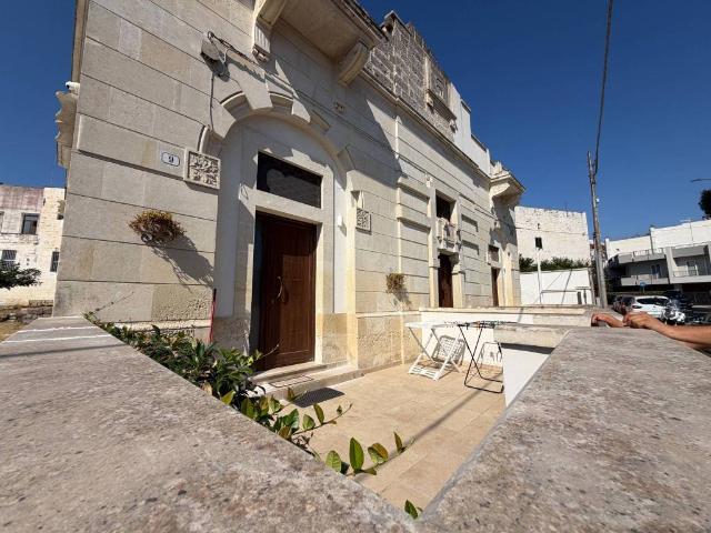 Palazzo / Stabile in vendita a Galatina LE