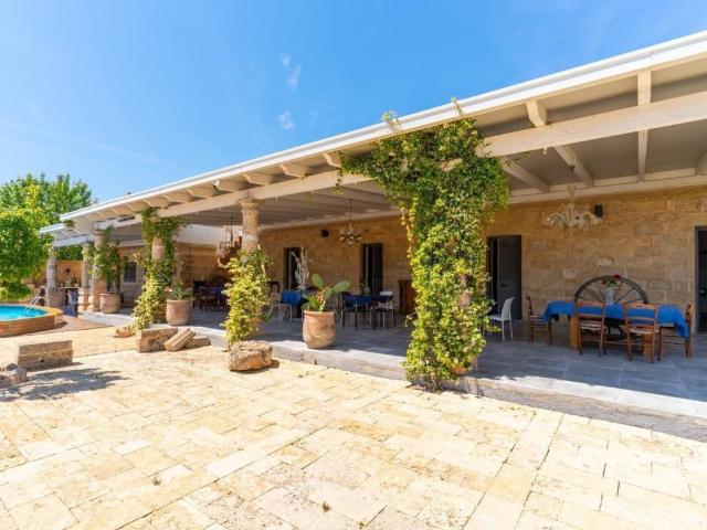 Palazzo / Stabile in vendita a Gallipoli LE