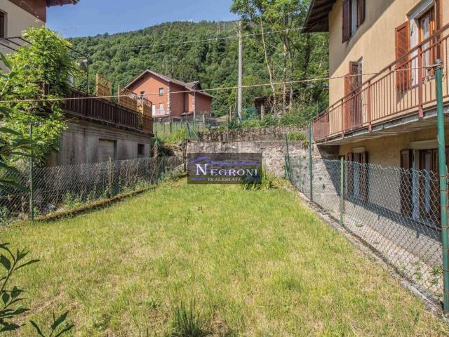 Palazzo / Stabile in vendita a Gandellino BG