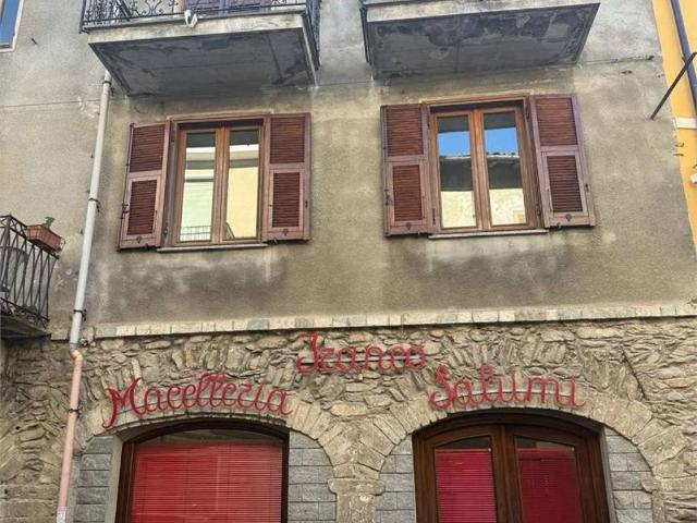 Palazzo / Stabile in vendita a Garessio CN