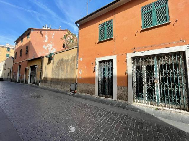 Palazzo / Stabile in vendita a Genova GE
