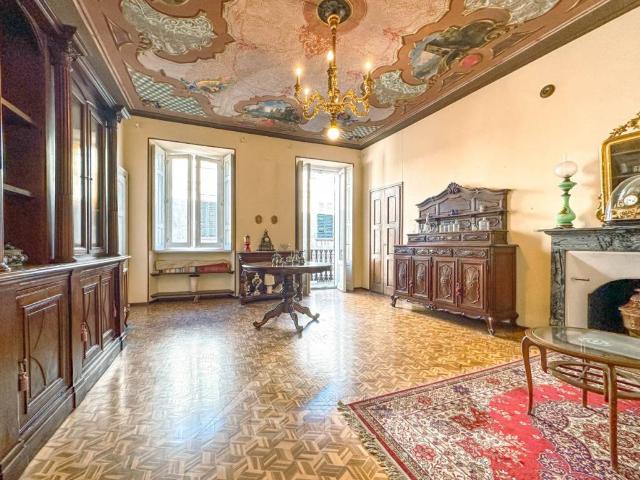 Palazzo / Stabile in vendita a Ghemme NO