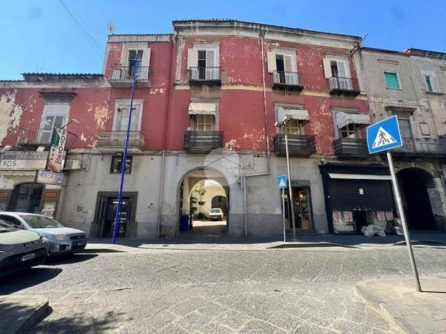 Palazzo / Stabile in vendita a Giugliano in Campania NA