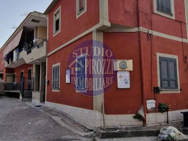 Palazzo / Stabile in vendita a Giugliano in Campania NA