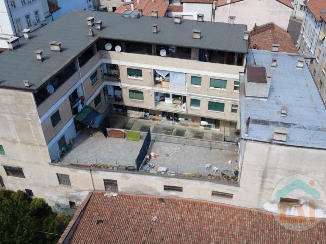 Palazzo / Stabile in vendita a Gorizia GO