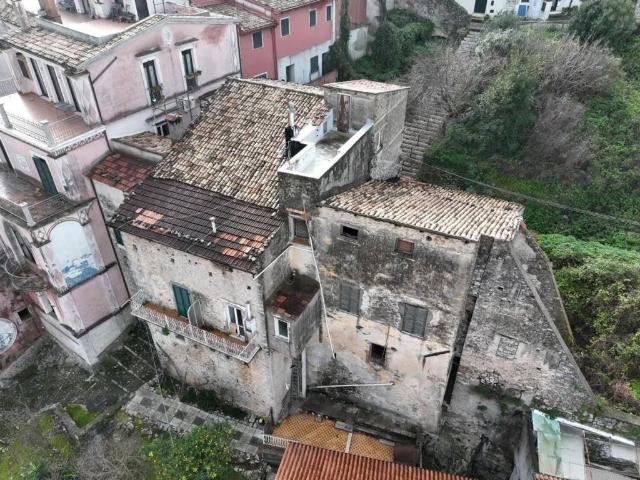 Palazzo / Stabile in vendita a Itri LT