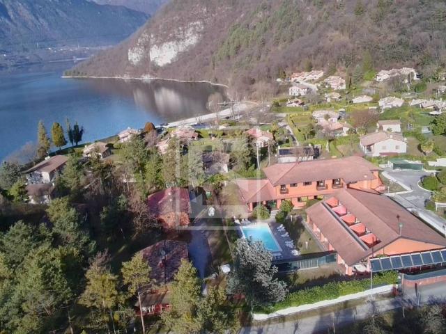 Palazzo / Stabile in vendita a Idro BS