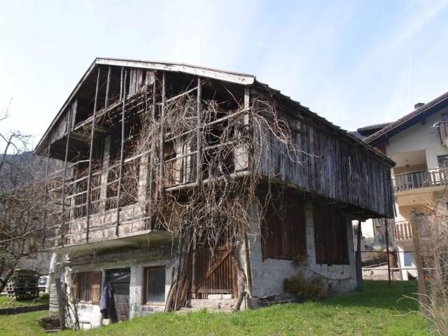 Palazzo / Stabile in vendita a Imer TN