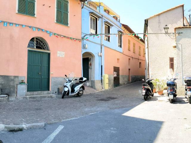 Palazzo / Stabile in vendita a Imperia IM