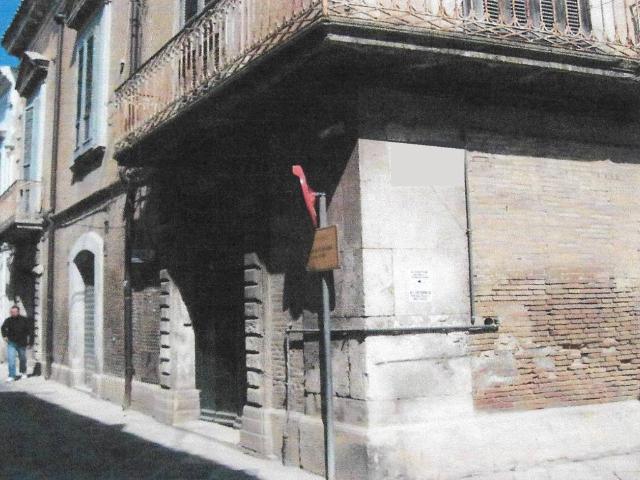 Palazzo / Stabile in vendita a Lucera FG