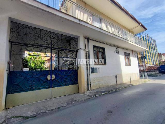 Palazzo / Stabile in vendita a Lusciano CE