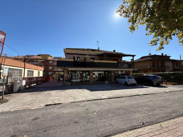 Palazzo / Stabile in vendita a Latina LT