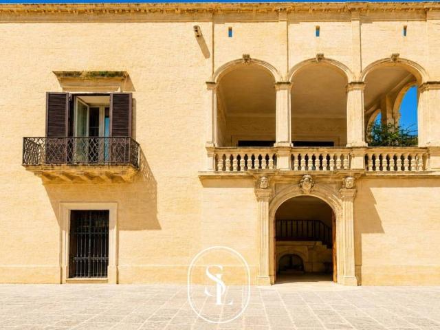 Palazzo / Stabile in vendita a Lecce LE