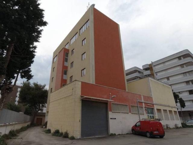 Palazzo / Stabile in vendita a Lecce LE