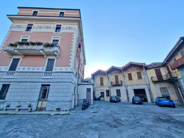 Palazzo / Stabile in vendita a Lecco LC
