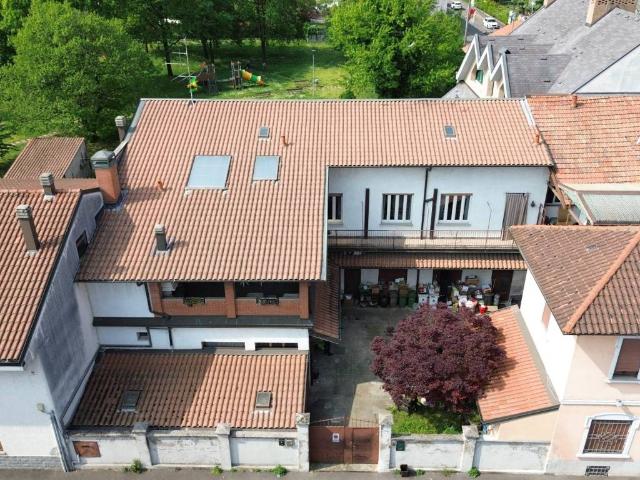 Palazzo / Stabile in vendita a Legnano MI