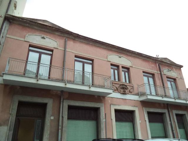 Palazzo / Stabile in vendita a Lentini SR