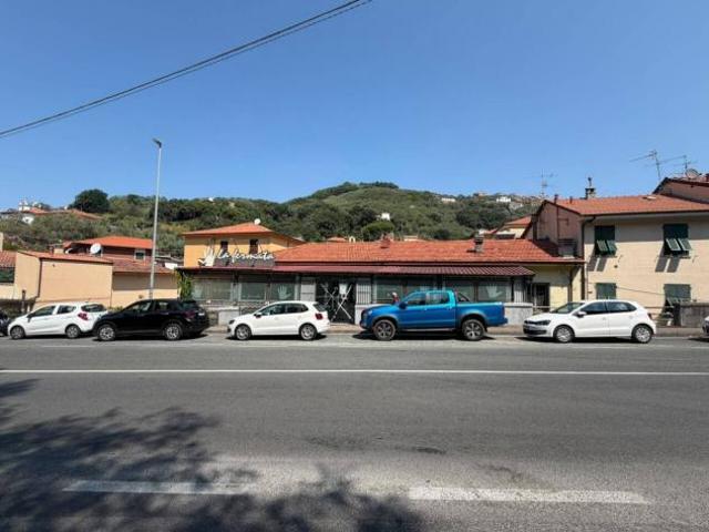 Palazzo / Stabile in vendita a Lerici