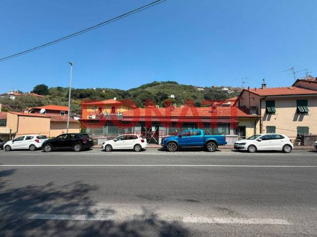 Palazzo / Stabile in vendita a Lerici SP