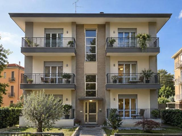 Palazzo / Stabile in vendita a Lodi LO