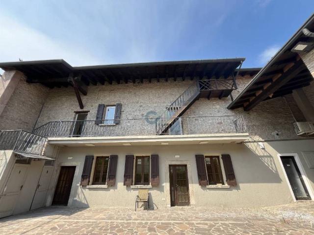 Palazzo / Stabile in vendita a Lonato del Garda BS