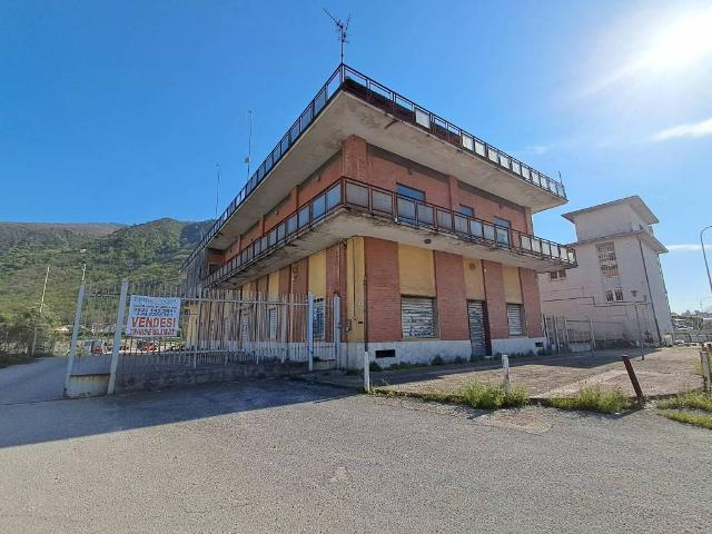 Palazzo / Stabile in vendita a Paolisi BN