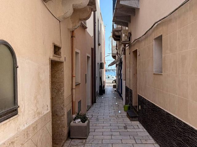 Palazzo / Stabile in vendita a Pantelleria TP