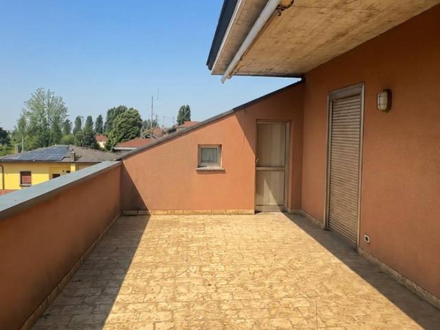 Palazzo / Stabile in vendita a Paullo MI